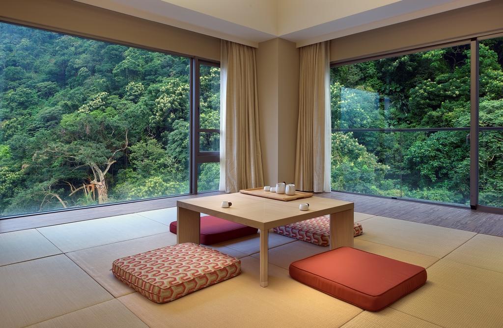 Chihpen Century Hotel Wenquan Екстер'єр фото A traditional Japanese room with tatami flooring